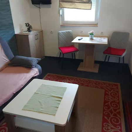 Neiras Apartment